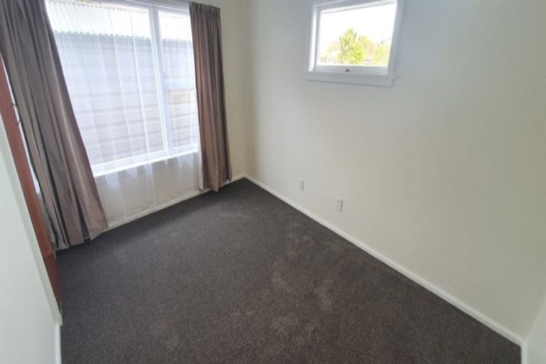 Photo of property in 157 Wainoni Road, Avondale, Christchurch, 8061