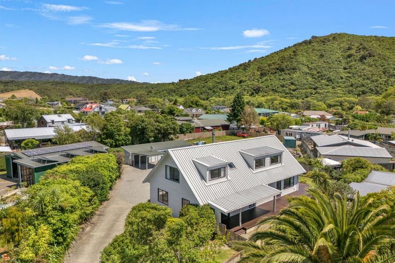 Photo of property in 6d Beach Road, Waikawa, Picton, 7220