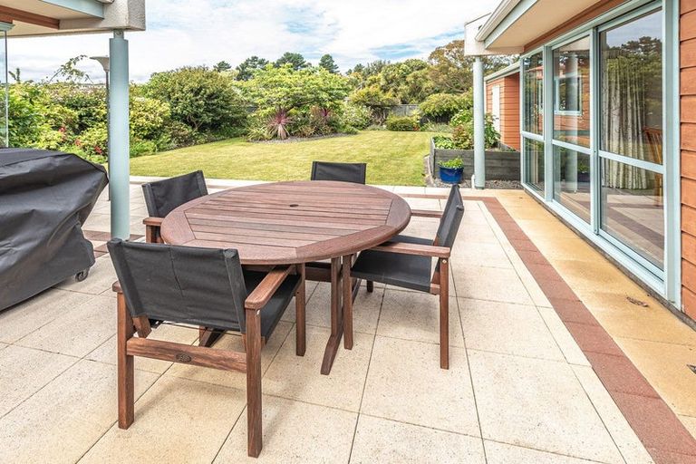 Photo of property in 17 Norfolk Drive, Otamatea, Whanganui, 4500