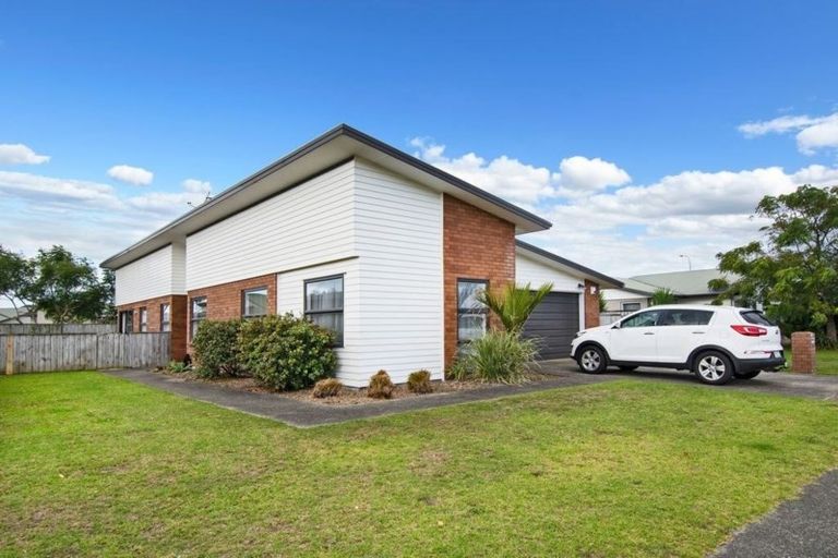 Photo of property in 67 Pyle Road West, One Tree Point, 0118