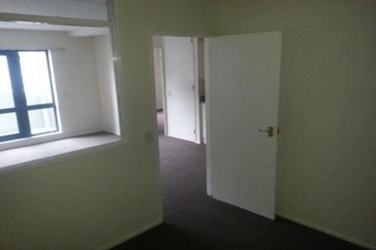 Photo of property in Courtenay Apartments, 509/120 Courtenay Place, Te Aro, Wellington, 6011