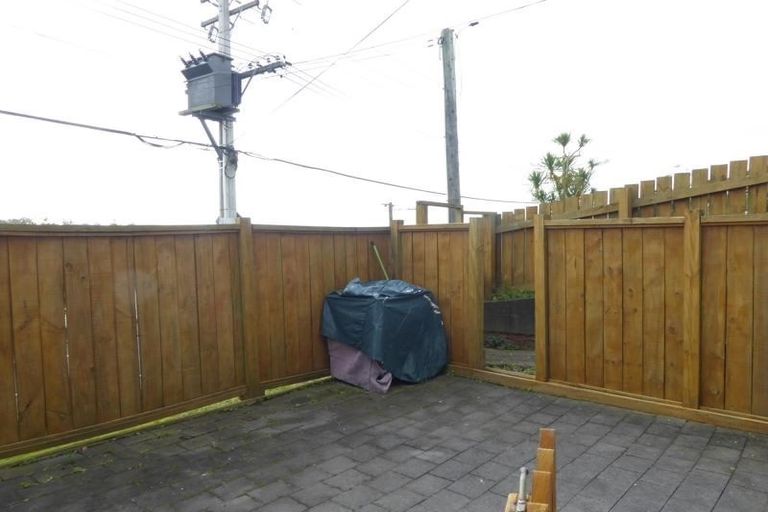 Photo of property in 35 Fraser Avenue, Johnsonville, Wellington, 6037