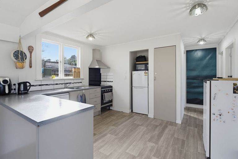 Photo of property in 42 Parenga Street, Wainuiomata, Lower Hutt, 5014