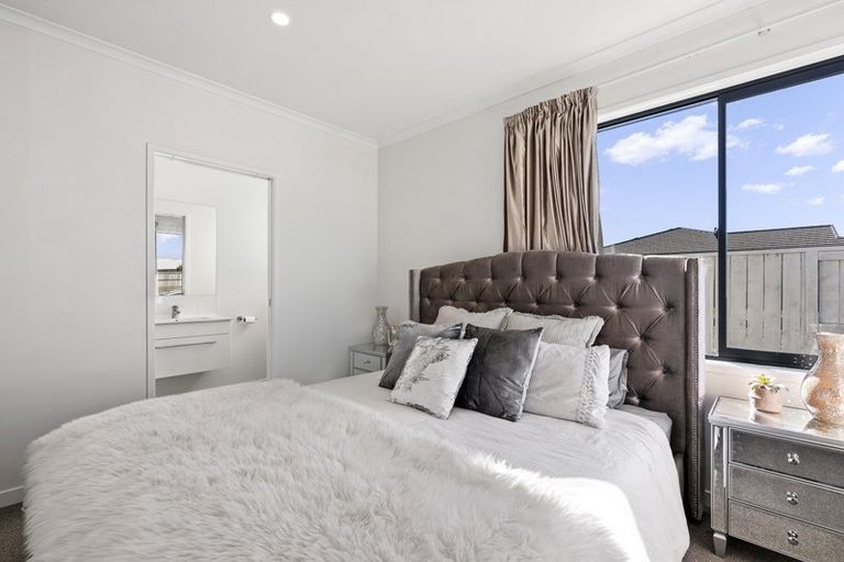 Photo of property in 61 Goodwin Crescent, Pyes Pa, Tauranga, 3112