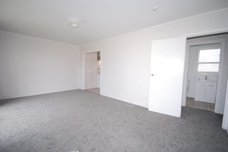 Photo of property in 1/25 Hamlin Road, Mount Wellington, Auckland, 1060