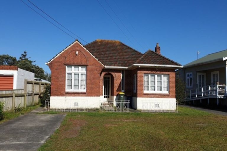 Photo of property in 76 Astley Avenue, New Lynn, Auckland, 0600