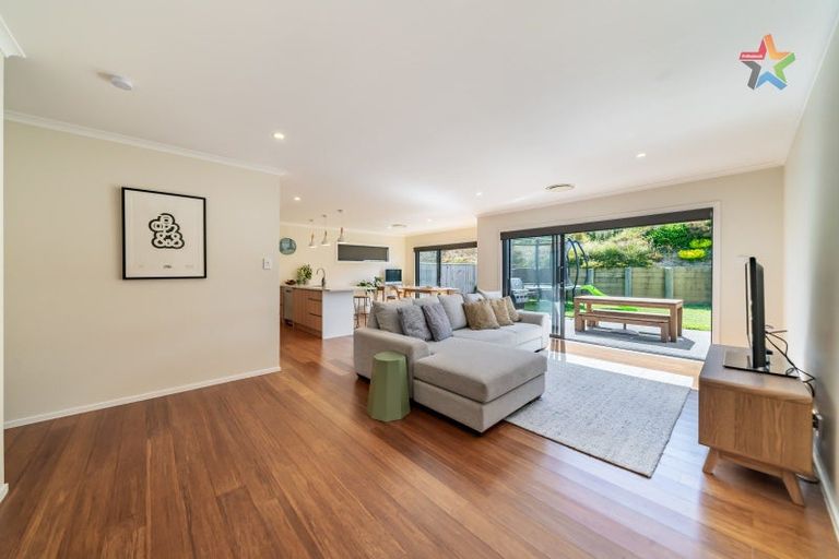 Photo of property in 8 Richard Sadleir Way, Belmont, Lower Hutt, 5010