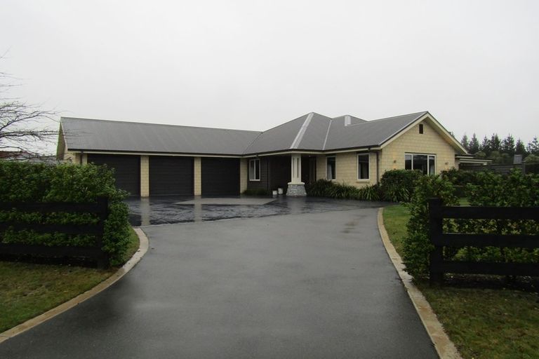 Photo of property in 8 Rossington Drive, West Melton, 7618