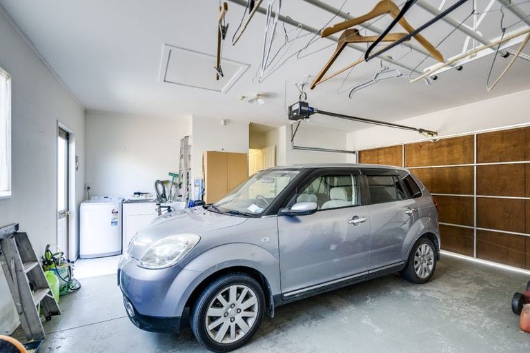 Photo of property in 17 Sloane Place, Taradale, Napier, 4112