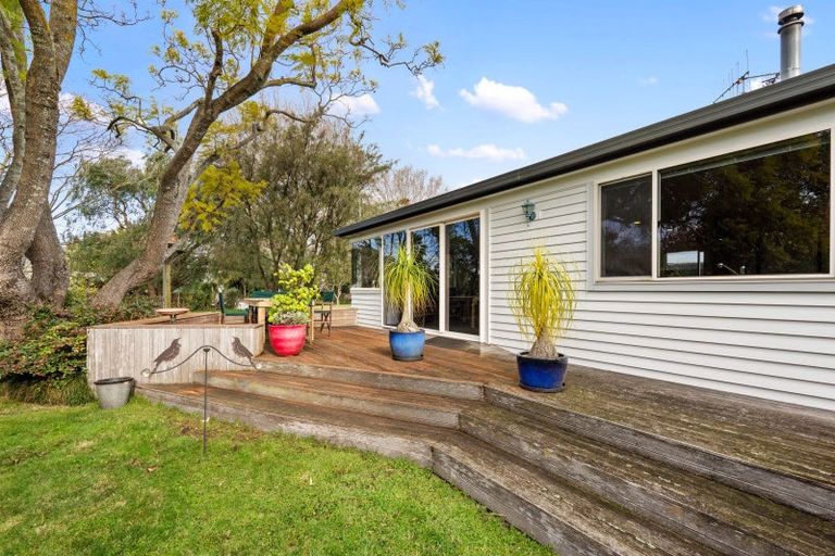 Photo of property in 11 Willow Drive, Taradale, Napier, 4112
