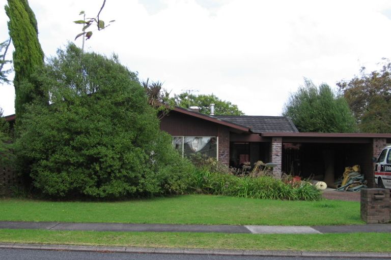 Photo of property in 4 Elimar Drive, Sunnyhills, Auckland, 2010