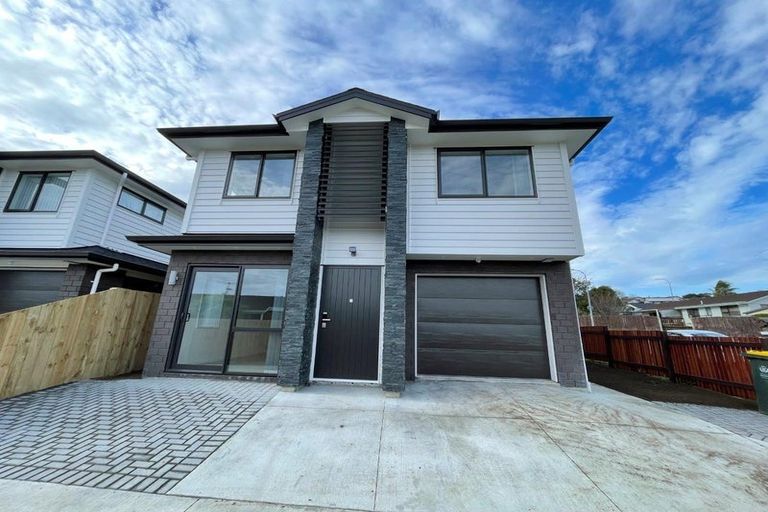 Photo of property in 3a De Quincey Terrace, Highland Park, Auckland, 2010