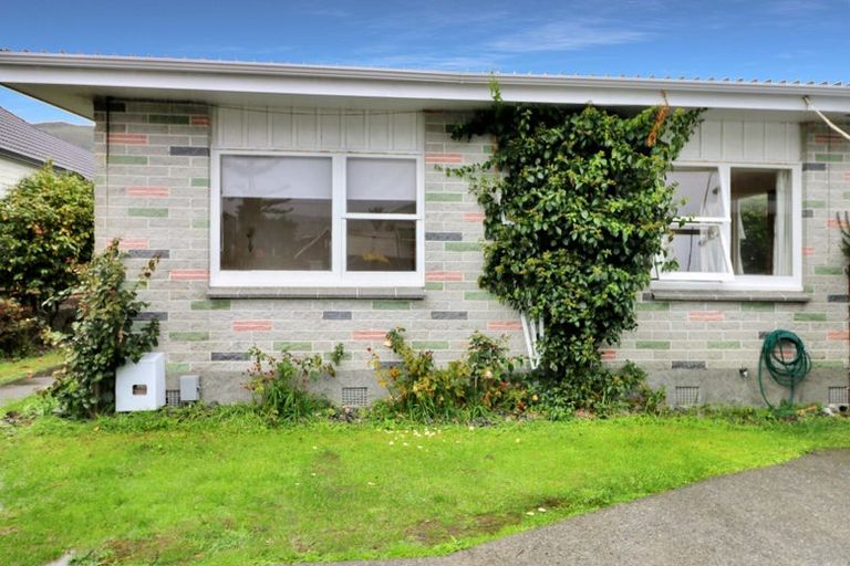 Photo of property in 206a Waiwhetu Road, Waterloo, Lower Hutt, 5011