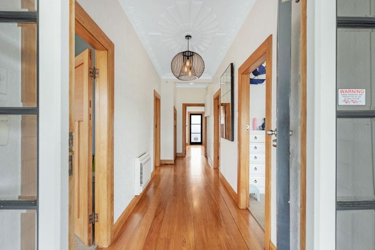 Photo of property in 2 Alma Place, Milson, Palmerston North, 4414