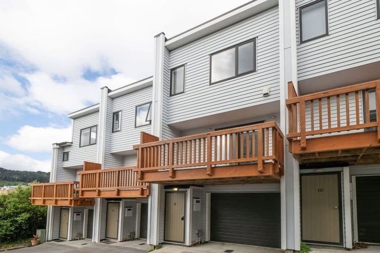 Photo of property in 11 Gordon Place, Newtown, Wellington, 6021