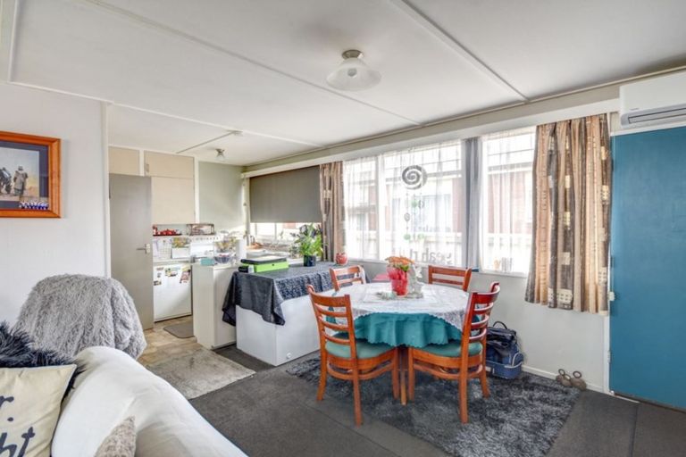 Photo of property in 122d Argyle Street, Mosgiel, 9024