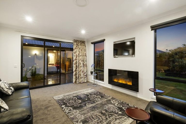 Photo of property in 5 Smiley Place, Mosgiel, 9024