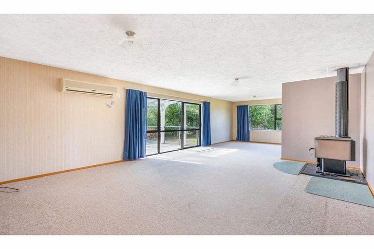 Photo of property in 66 Clifden Highway, Tuatapere, 9691