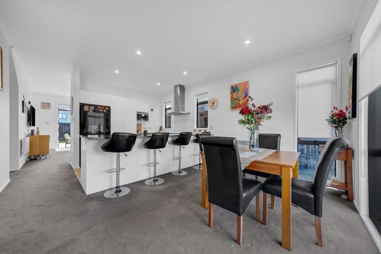 Photo of property in 12 Hoiho Road, Pukekohe, 2120