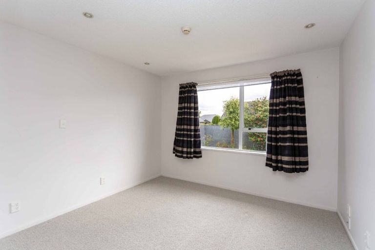 Photo of property in 39 Camden Street, Redwood, Christchurch, 8051