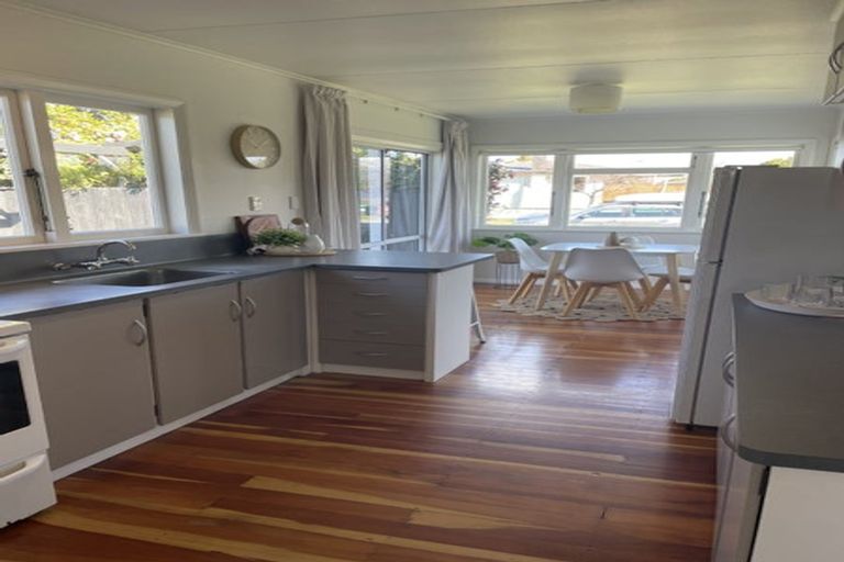 Photo of property in 1 Palmerston Road, Havelock North, 4130