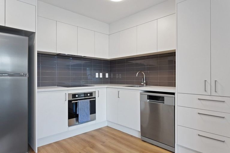 Photo of property in Amuri Park Apartments, 19/280 Bealey Avenue, Christchurch Central, Christchurch, 8013