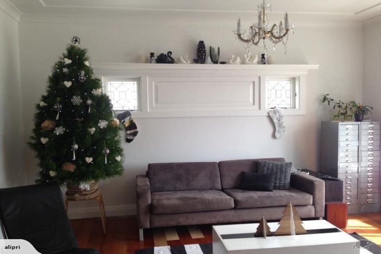 Photo of property in 1/15 Hemi Street, Narrow Neck, Auckland, 0622