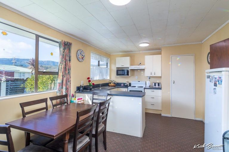 Photo of property in 46 Henry Street, Ebdentown, Upper Hutt, 5018