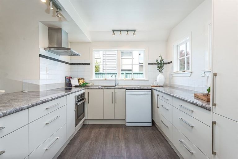 Photo of property in 108 Innes Road, St Albans, Christchurch, 8052