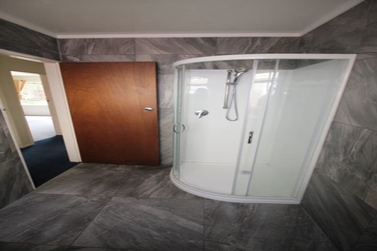 Photo of property in 14 Katarina Grove, Tawa, Wellington, 5028