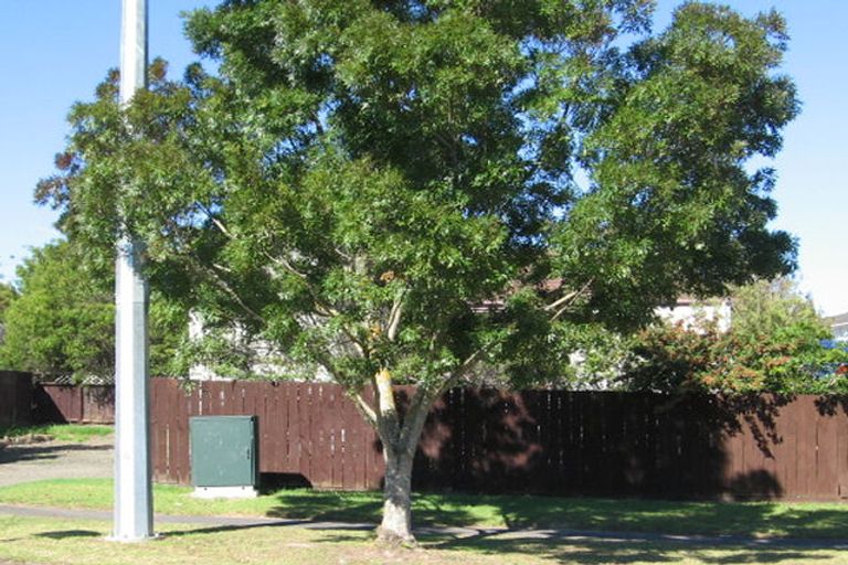 Photo of property in 135 Moire Road, West Harbour, Auckland, 0618