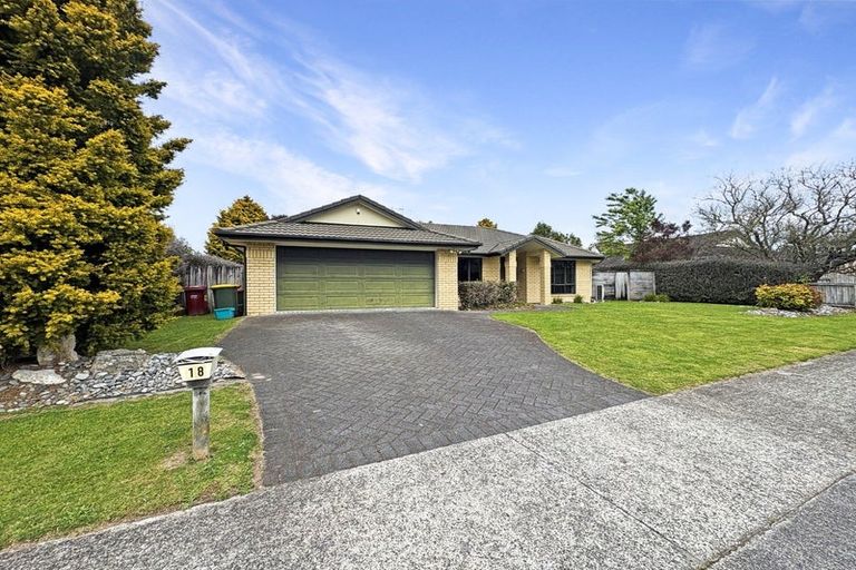 Photo of property in 18 Malbec Place, Rototuna, Hamilton, 3210