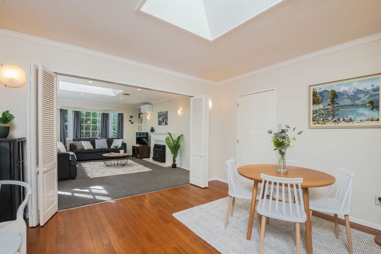 Photo of property in 11 Goddard Grove, Churton Park, Wellington, 6037