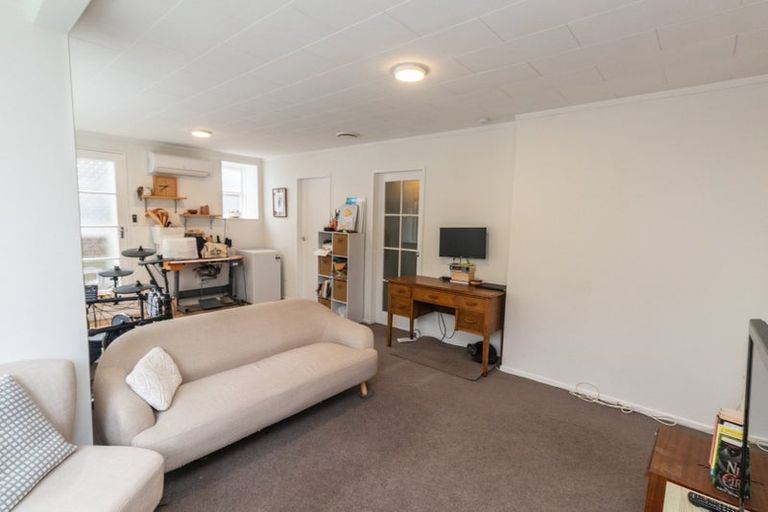 Photo of property in 11 Liardet Street, Vogeltown, Wellington, 6021