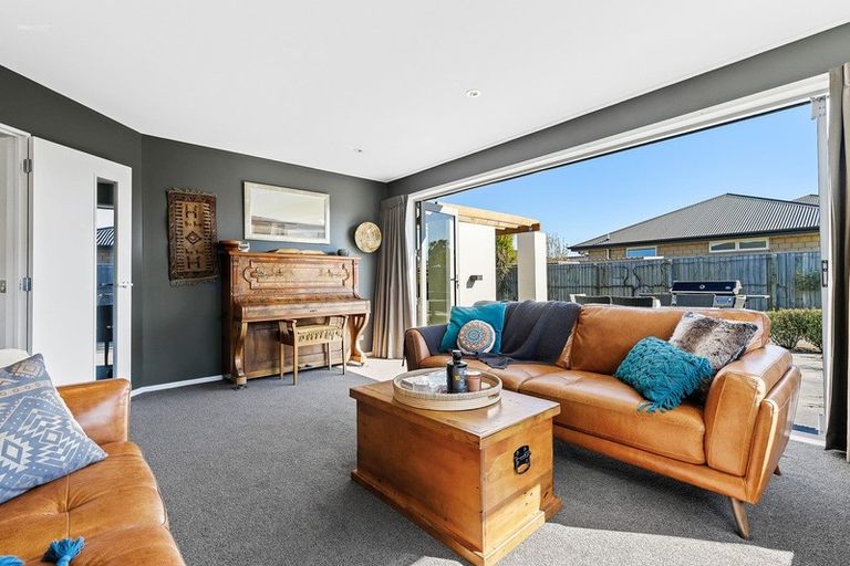 Photo of property in 10 Amy Place, Rangiora, 7400