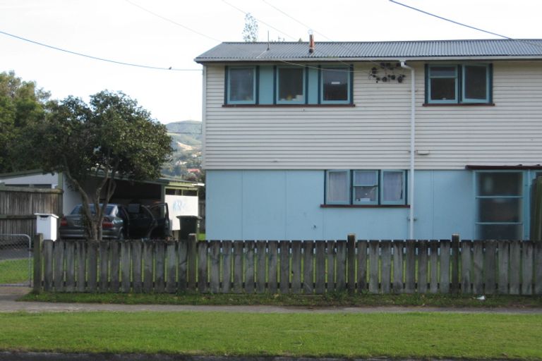 Photo of property in 421-424 Cambridge Terrace, Naenae, Lower Hutt, 5011