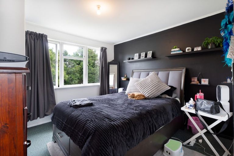 Photo of property in 24 Derby Place, Cannons Creek, Porirua, 5024