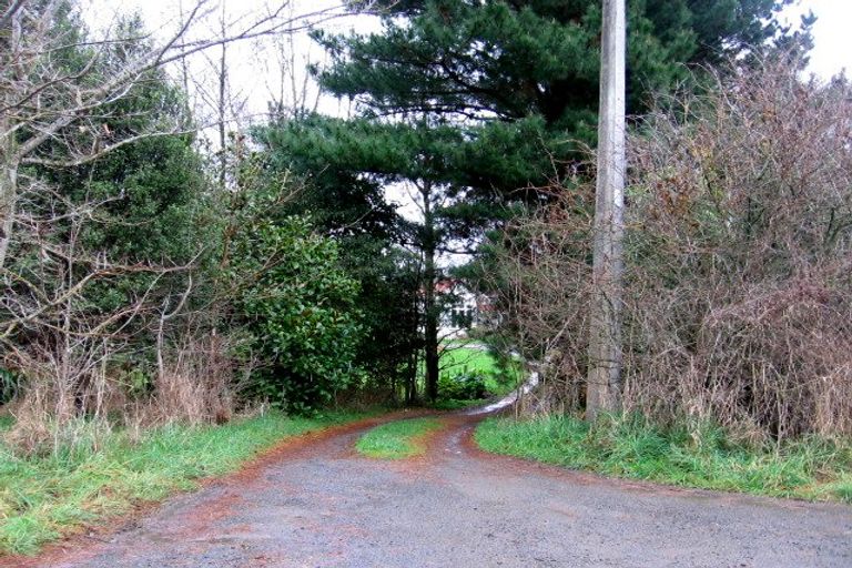 Photo of property in 53 James Line, Kelvin Grove, Palmerston North, 4414