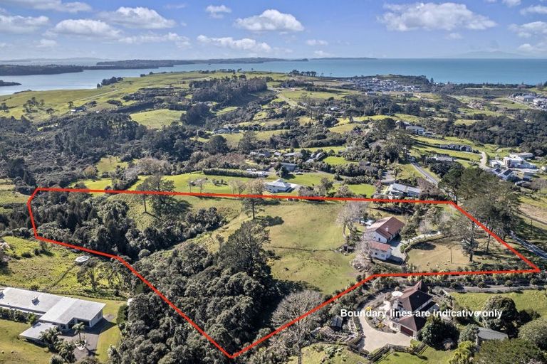 Photo of property in 49 Vaughans Road, Okura, Albany, 0792