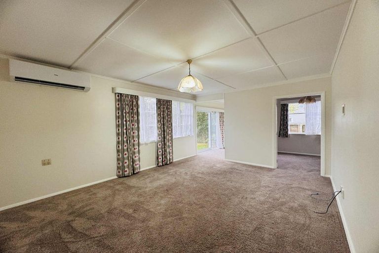 Photo of property in 1147 High Street, Taita, Lower Hutt, 5011