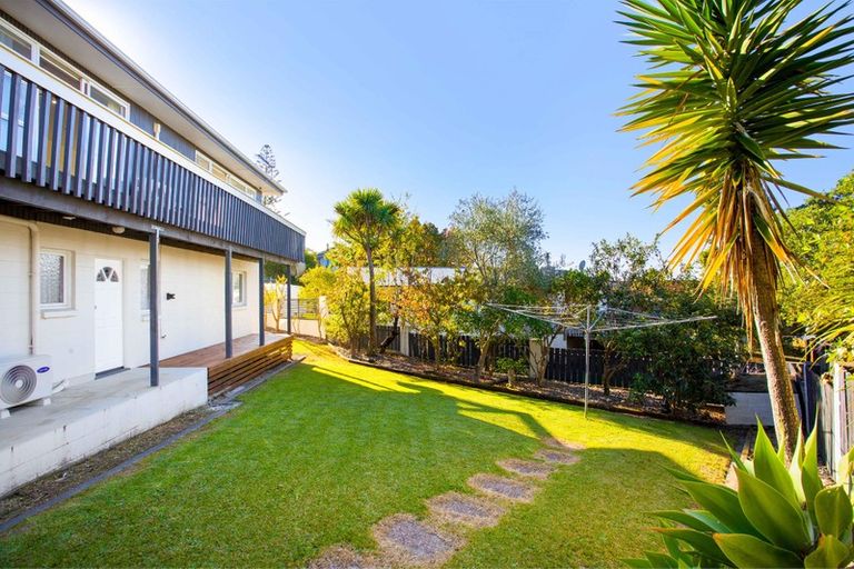 Photo of property in 22 Hartley Terrace, Massey, Auckland, 0614