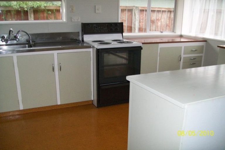 Photo of property in 2/23 Crofton Road, Harewood, Christchurch, 8051