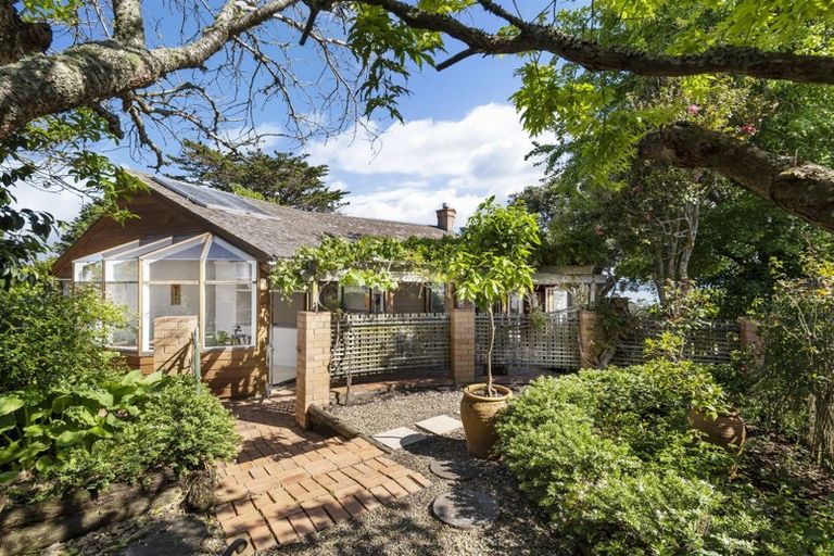 Photo of property in 56a Rangatira Road, Beach Haven, Auckland, 0626