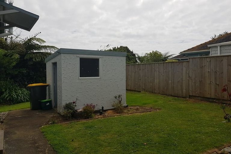 Photo of property in 126a Seaview Road, Westown, New Plymouth, 4310