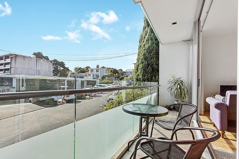 Photo of property in 2/24 Westmoreland Street West, Grey Lynn, Auckland, 1021