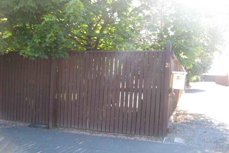 Photo of property in 21 Horseshoe Lake Road, Shirley, Christchurch, 8061