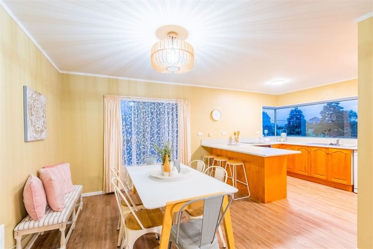 Photo of property in 191 Mazengarb Road, Paraparaumu, 5032