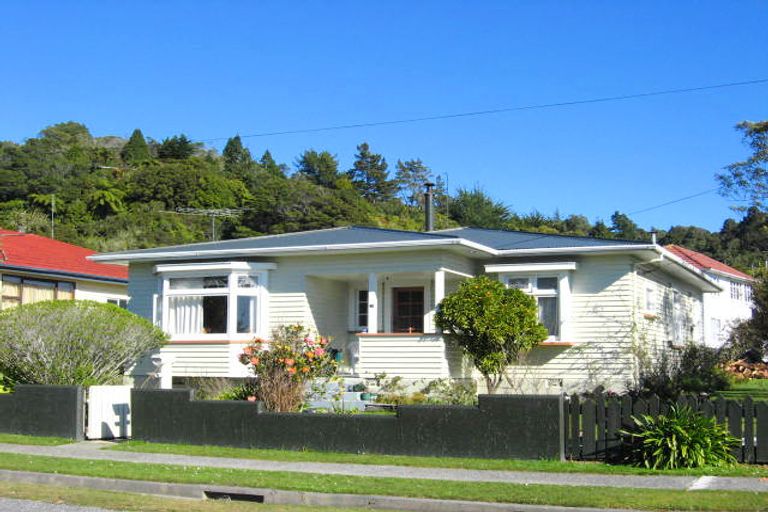 Photo of property in 66 Marlborough Street, Greymouth, 7805