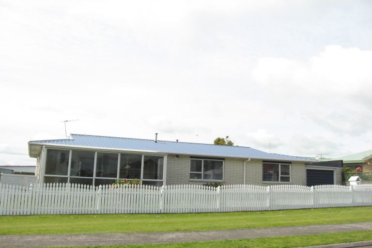 Photo of property in 21 Mahoe Street, Inglewood, 4330