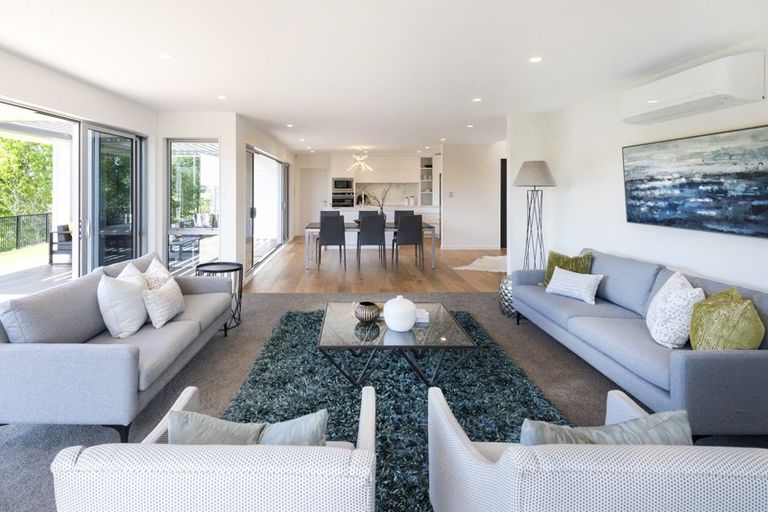 Photo of property in 1/13 Estelle Place, Farm Cove, Auckland, 2012